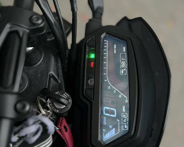 Баджадж Dominar 400 2018 в Киеве на Automoto.ua Зеленый Баджадж Dominar 400, объемом двигателя 0.4 л и пробегом 11 тыс. км за 3400 $, фото 11 на Automoto.ua