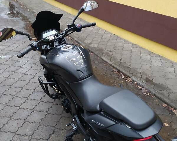 Черный Баджадж Dominar D400, объемом двигателя 0 л и пробегом 31 тыс. км за 2999 $, фото 7 на Automoto.ua