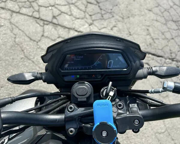 Черный Баджадж Dominar D400, объемом двигателя 0.37 л и пробегом 16 тыс. км за 3500 $, фото 5 на Automoto.ua