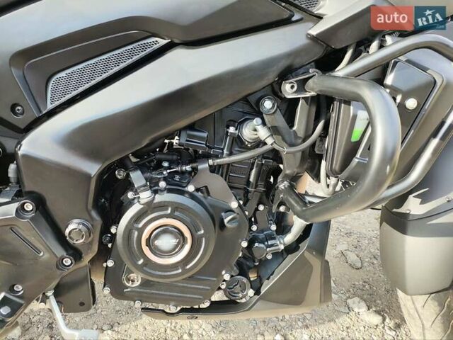 Черный Баджадж Dominar D400, объемом двигателя 0.37 л и пробегом 14 тыс. км за 3600 $, фото 3 на Automoto.ua