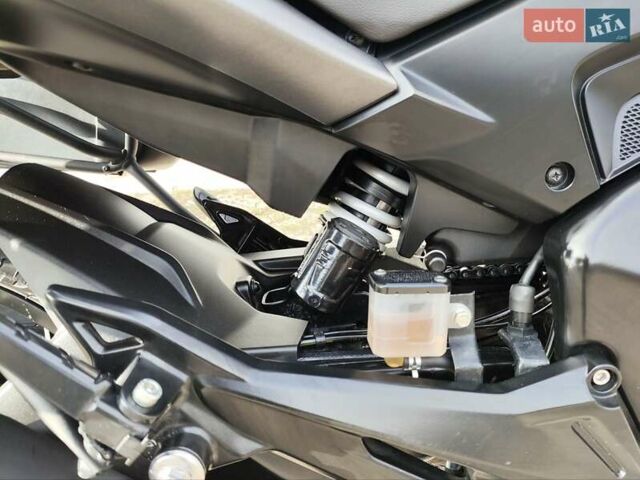 Черный Баджадж Dominar D400, объемом двигателя 0.37 л и пробегом 14 тыс. км за 3600 $, фото 1 на Automoto.ua