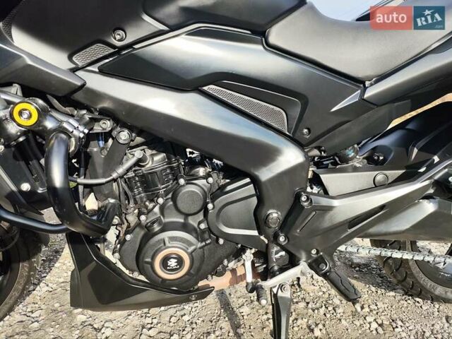 Черный Баджадж Dominar D400, объемом двигателя 0.37 л и пробегом 14 тыс. км за 3600 $, фото 2 на Automoto.ua