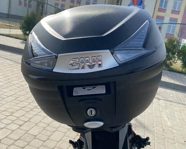 Черный Баджадж Dominar D400, объемом двигателя 0.4 л и пробегом 3 тыс. км за 2999 $, фото 3 на Automoto.ua