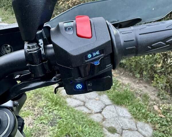 Черный Баджадж Dominar D400, объемом двигателя 0.37 л и пробегом 1 тыс. км за 4200 $, фото 15 на Automoto.ua
