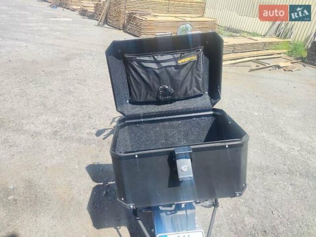 Красный Баджадж Dominar D400, объемом двигателя 0.37 л и пробегом 15 тыс. км за 3100 $, фото 10 на Automoto.ua