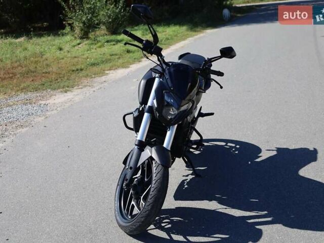 Баджадж Dominar D400, объемом двигателя 0.37 л и пробегом 25 тыс. км за 3650 $, фото 4 на Automoto.ua