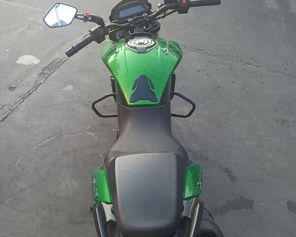 Зелений Баджадж Dominar D400, об'ємом двигуна 0.4 л та пробігом 18 тис. км за 4000 $, фото 3 на Automoto.ua