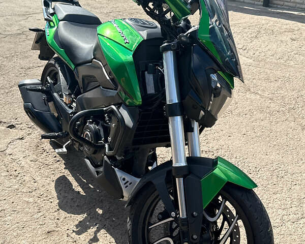 Зелений Баджадж Dominar D400, об'ємом двигуна 0.37 л та пробігом 6 тис. км за 4300 $, фото 1 на Automoto.ua