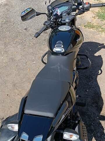 Черный Баджадж Pulsar 180, объемом двигателя 0 л и пробегом 5 тыс. км за 1600 $, фото 2 на Automoto.ua