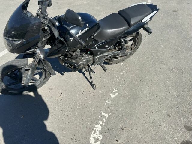 Баджадж Pulsar 180, объемом двигателя 0.18 л и пробегом 0 тыс. км за 800 $, фото 2 на Automoto.ua