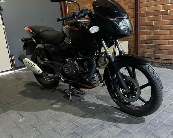 Баджадж Pulsar 180, объемом двигателя 0.18 л и пробегом 2 тыс. км за 1500 $, фото 4 на Automoto.ua