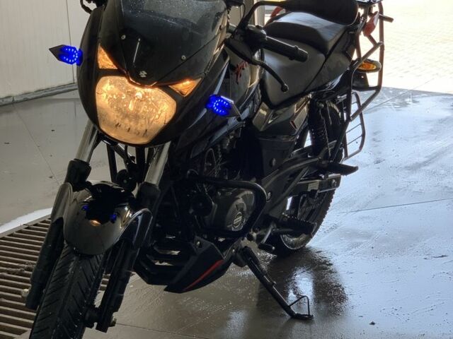 Баджадж Pulsar 180, объемом двигателя 0.18 л и пробегом 0 тыс. км за 1399 $, фото 2 на Automoto.ua