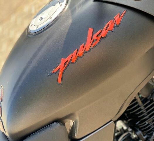 Баджадж Pulsar 180, об'ємом двигуна 0.18 л та пробігом 0 тис. км за 1990 $, фото 1 на Automoto.ua