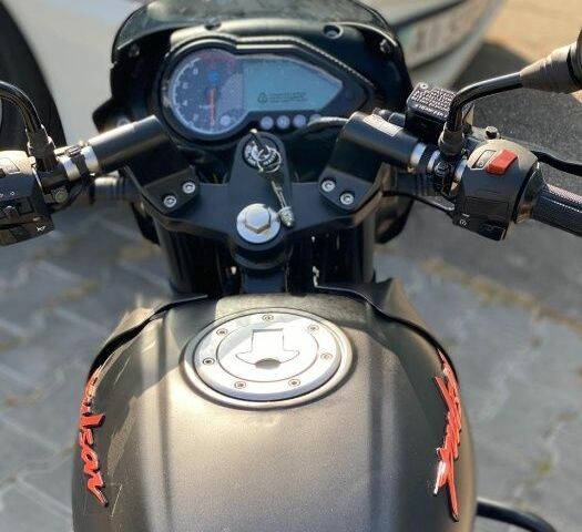 Баджадж Pulsar 180, об'ємом двигуна 0.18 л та пробігом 0 тис. км за 1990 $, фото 2 на Automoto.ua