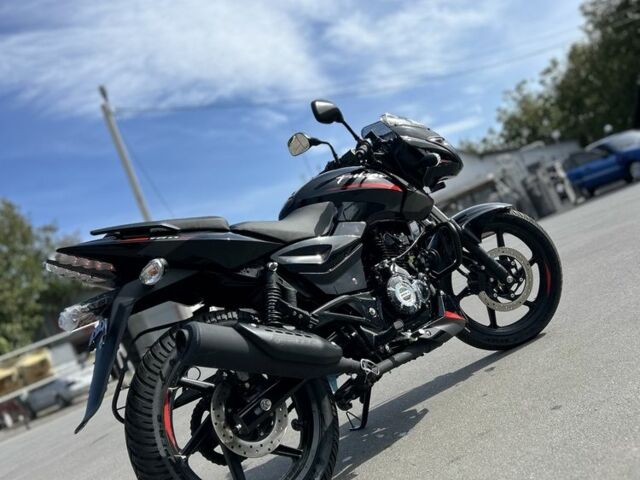 Баджадж Pulsar 180, объемом двигателя 0.18 л и пробегом 0 тыс. км за 1989 $, фото 2 на Automoto.ua