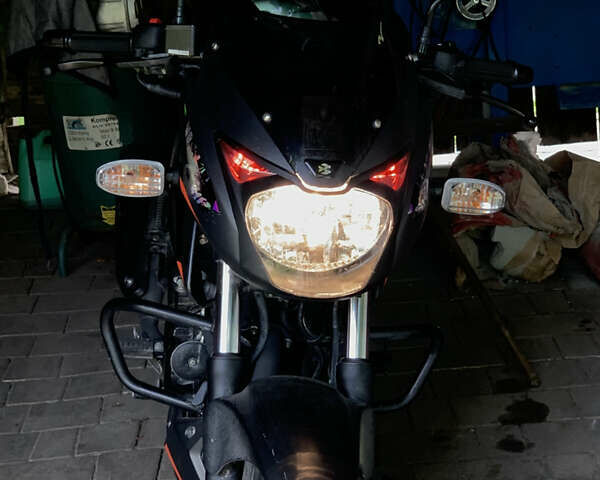 Сірий Баджадж Pulsar 180, об'ємом двигуна 0.18 л та пробігом 2 тис. км за 1800 $, фото 14 на Automoto.ua
