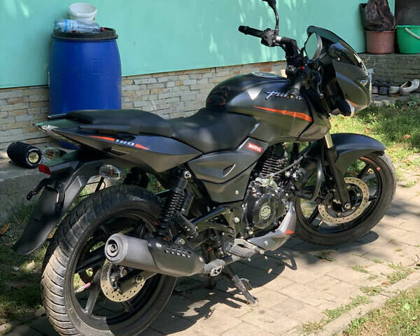 Сірий Баджадж Pulsar 180, об'ємом двигуна 0.18 л та пробігом 2 тис. км за 1800 $, фото 2 на Automoto.ua