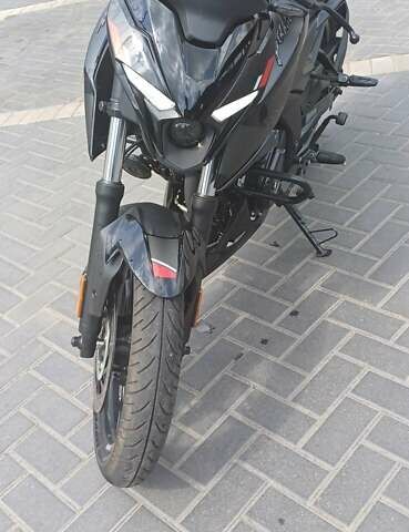 Чорний Баджадж Pulsar N250, об'ємом двигуна 0 л та пробігом 4 тис. км за 2920 $, фото 2 на Automoto.ua