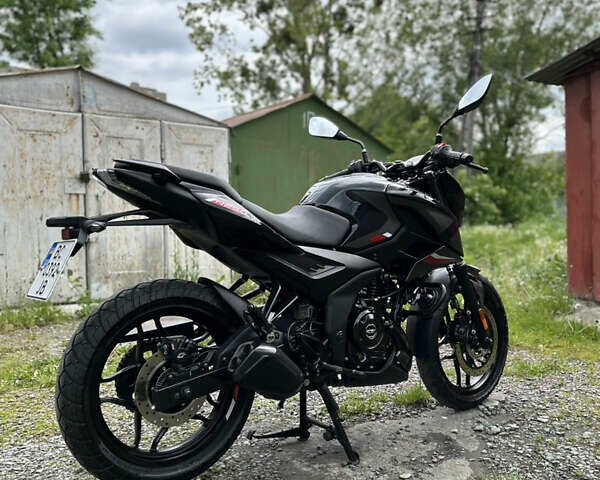 Баджадж Pulsar N250, объемом двигателя 0.25 л и пробегом 3 тыс. км за 3200 $, фото 2 на Automoto.ua