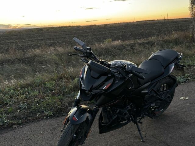 Баджадж Pulsar N250, объемом двигателя 0.25 л и пробегом 0 тыс. км за 2850 $, фото 2 на Automoto.ua