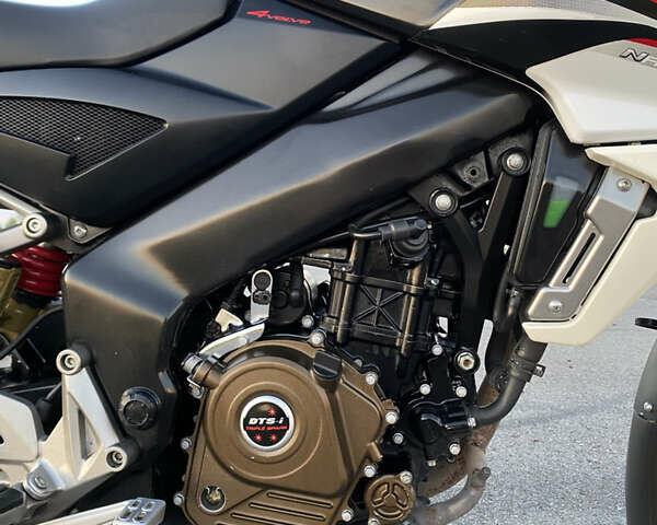 Белый Баджадж Pulsar NS200, объемом двигателя 0.2 л и пробегом 22 тыс. км за 1700 $, фото 8 на Automoto.ua