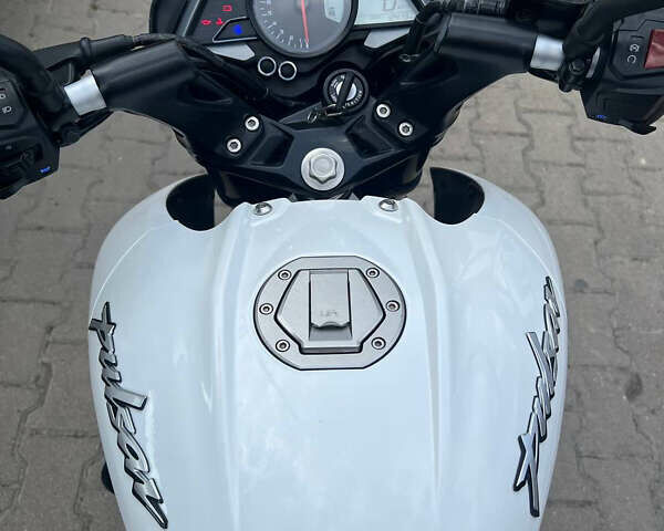 Білий Баджадж Pulsar NS200, об'ємом двигуна 0.2 л та пробігом 12 тис. км за 2250 $, фото 5 на Automoto.ua