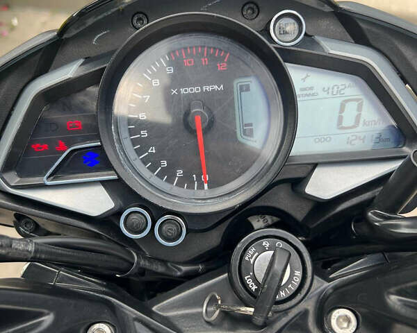 Білий Баджадж Pulsar NS200, об'ємом двигуна 0.2 л та пробігом 12 тис. км за 2250 $, фото 4 на Automoto.ua