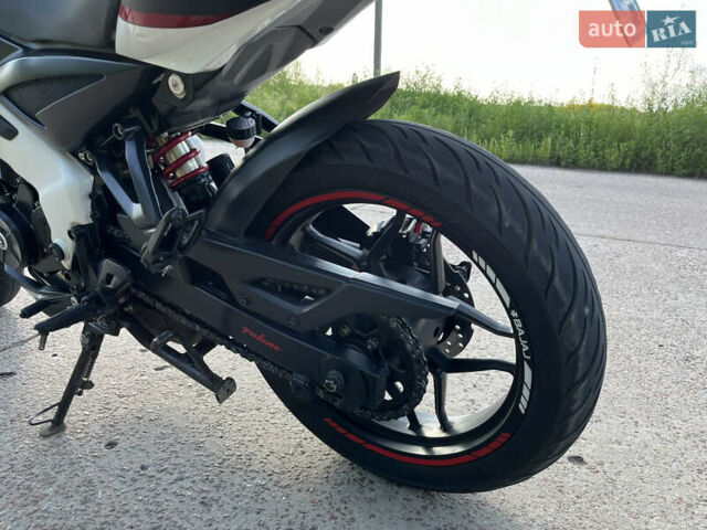 Білий Баджадж Pulsar NS200, об'ємом двигуна 0.2 л та пробігом 12 тис. км за 2500 $, фото 19 на Automoto.ua