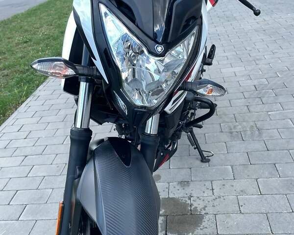 Белый Баджадж Pulsar NS200, объемом двигателя 0.2 л и пробегом 6 тыс. км за 2500 $, фото 2 на Automoto.ua