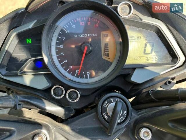 Черный Баджадж Pulsar NS200, объемом двигателя 0.2 л и пробегом 32 тыс. км за 1500 $, фото 3 на Automoto.ua