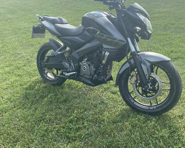 Чорний Баджадж Pulsar NS200, об'ємом двигуна 0.2 л та пробігом 24 тис. км за 1560 $, фото 1 на Automoto.ua