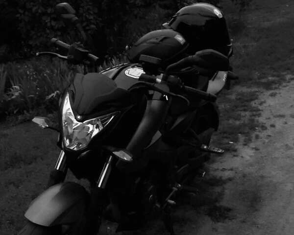 Чорний Баджадж Pulsar NS200, об'ємом двигуна 0.2 л та пробігом 24 тис. км за 1560 $, фото 9 на Automoto.ua