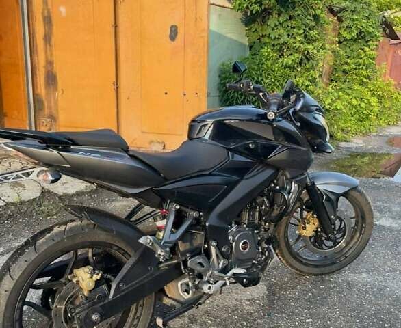 Чорний Баджадж Pulsar NS200, об'ємом двигуна 0.2 л та пробігом 30 тис. км за 1850 $, фото 1 на Automoto.ua