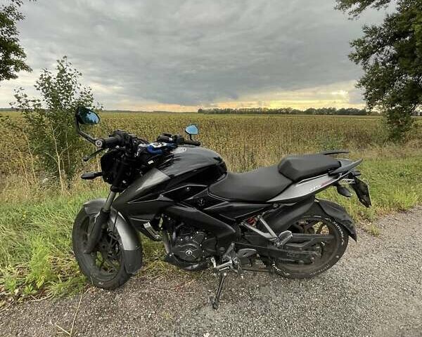 Чорний Баджадж Pulsar NS200, об'ємом двигуна 0.2 л та пробігом 30 тис. км за 1850 $, фото 3 на Automoto.ua