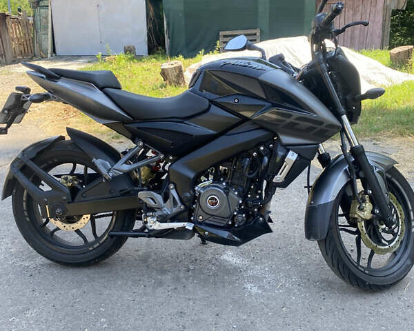Чорний Баджадж Pulsar NS200, об'ємом двигуна 0.2 л та пробігом 10 тис. км за 2300 $, фото 1 на Automoto.ua