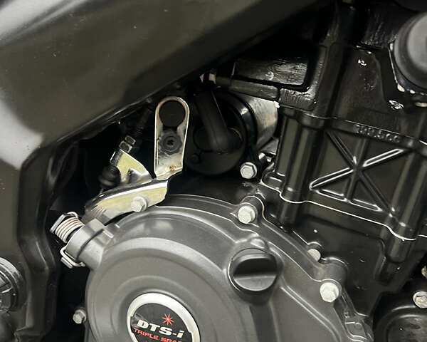 Черный Баджадж Pulsar NS200, объемом двигателя 0.2 л и пробегом 21 тыс. км за 2300 $, фото 7 на Automoto.ua