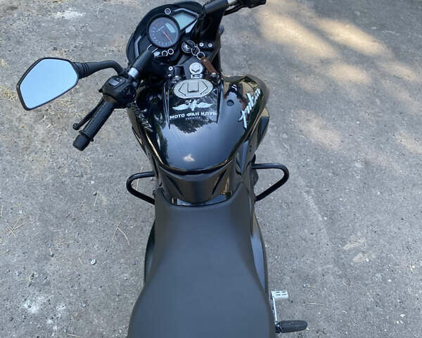 Чорний Баджадж Pulsar NS200, об'ємом двигуна 0.2 л та пробігом 10 тис. км за 2300 $, фото 4 на Automoto.ua