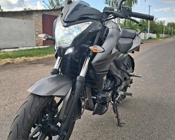 Черный Баджадж Pulsar NS200, объемом двигателя 0.2 л и пробегом 22 тыс. км за 1950 $, фото 6 на Automoto.ua