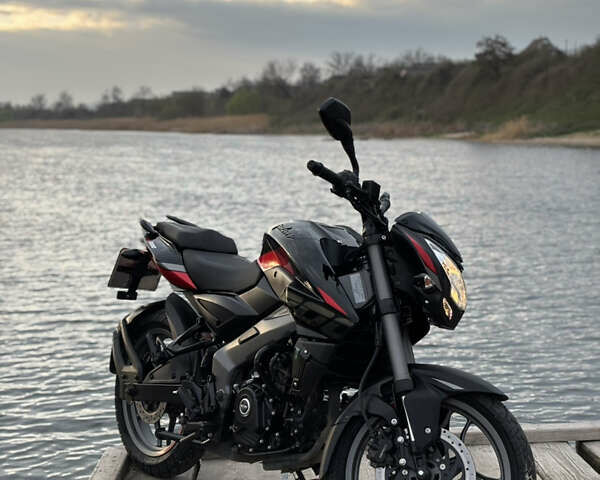 Черный Баджадж Pulsar NS200, объемом двигателя 0.2 л и пробегом 5 тыс. км за 2600 $, фото 4 на Automoto.ua