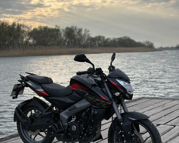 Черный Баджадж Pulsar NS200, объемом двигателя 0.2 л и пробегом 5 тыс. км за 2600 $, фото 5 на Automoto.ua