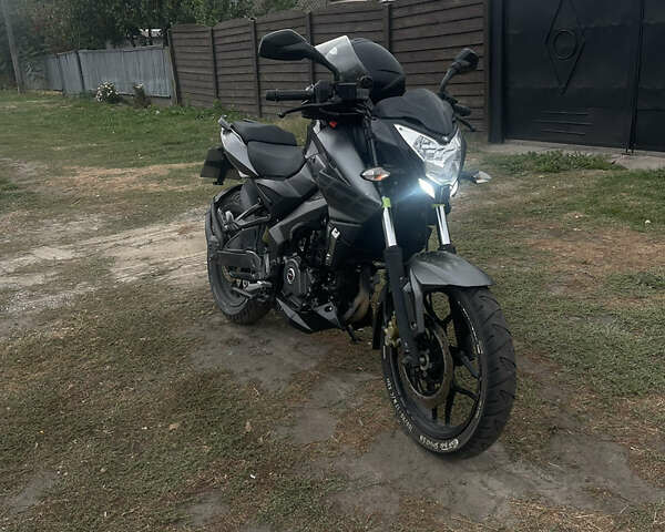 Черный Баджадж Pulsar NS200, объемом двигателя 0.2 л и пробегом 38 тыс. км за 1500 $, фото 4 на Automoto.ua