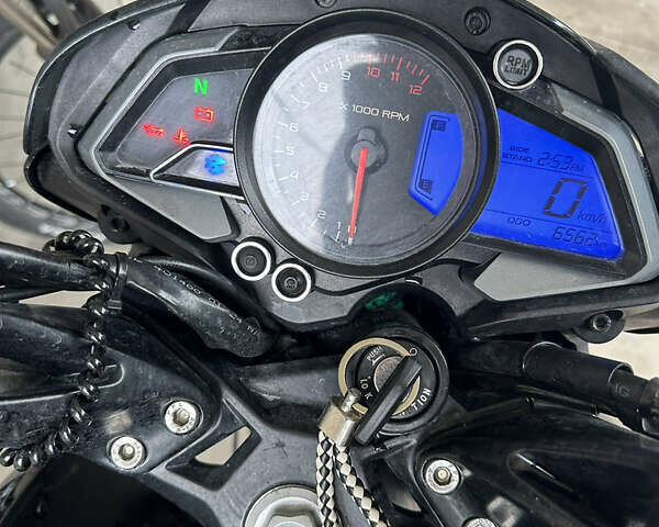 Черный Баджадж Pulsar NS200, объемом двигателя 0.2 л и пробегом 6 тыс. км за 2700 $, фото 2 на Automoto.ua