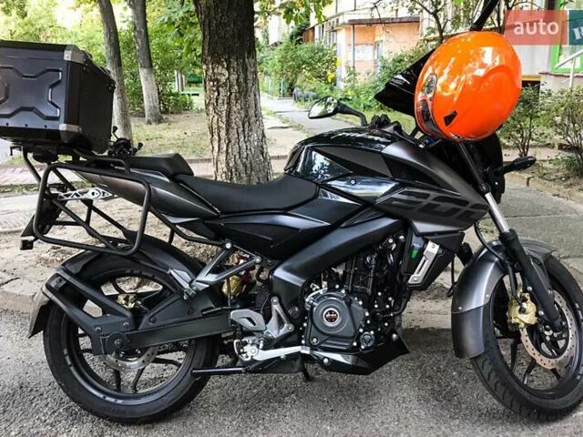 Черный Баджадж Pulsar NS200, объемом двигателя 0.2 л и пробегом 19 тыс. км за 1700 $, фото 5 на Automoto.ua