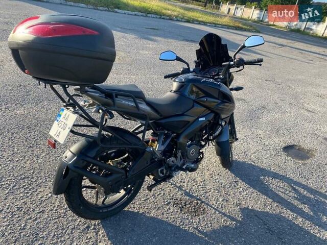 Черный Баджадж Pulsar NS200, объемом двигателя 0.2 л и пробегом 8 тыс. км за 2000 $, фото 2 на Automoto.ua