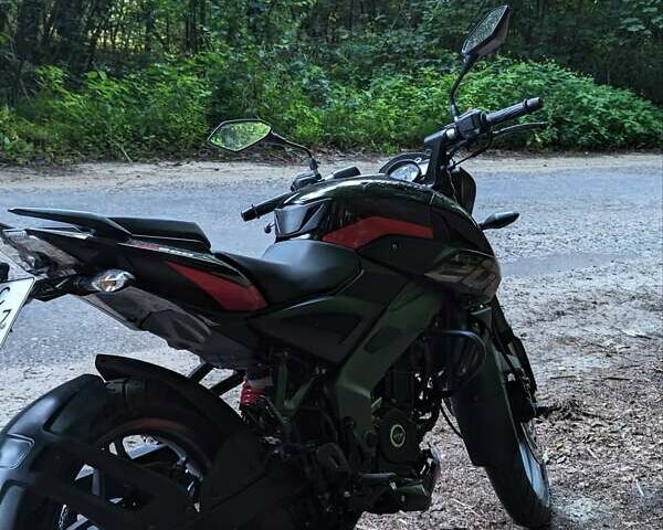 Черный Баджадж Pulsar NS200, объемом двигателя 0.2 л и пробегом 1 тыс. км за 2500 $, фото 1 на Automoto.ua