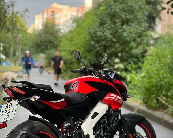 Червоний Баджадж Pulsar NS200, об'ємом двигуна 0.2 л та пробігом 14 тис. км за 2099 $, фото 4 на Automoto.ua