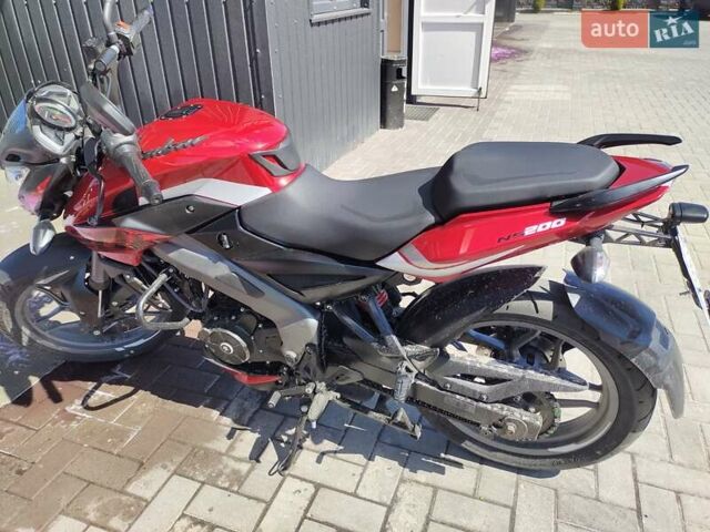 Красный Баджадж Pulsar NS200, объемом двигателя 0.2 л и пробегом 2 тыс. км за 2900 $, фото 4 на Automoto.ua
