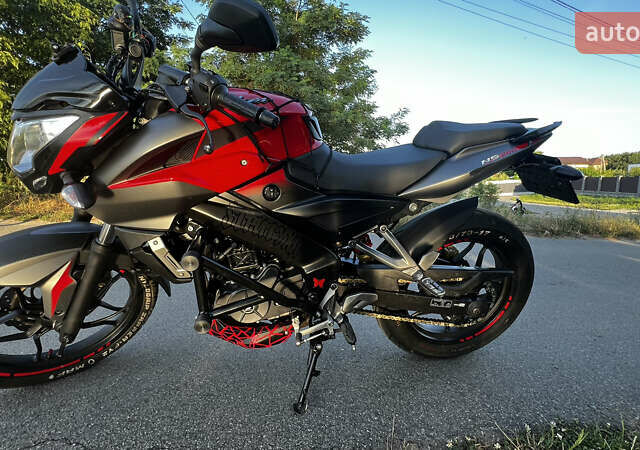 Красный Баджадж Pulsar NS200, объемом двигателя 0.2 л и пробегом 17 тыс. км за 2300 $, фото 4 на Automoto.ua