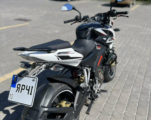 Баджадж Pulsar NS200, объемом двигателя 0.2 л и пробегом 32 тыс. км за 1750 $, фото 2 на Automoto.ua