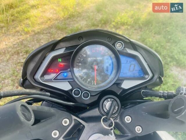 Баджадж Pulsar NS200, объемом двигателя 0.2 л и пробегом 18 тыс. км за 2000 $, фото 4 на Automoto.ua